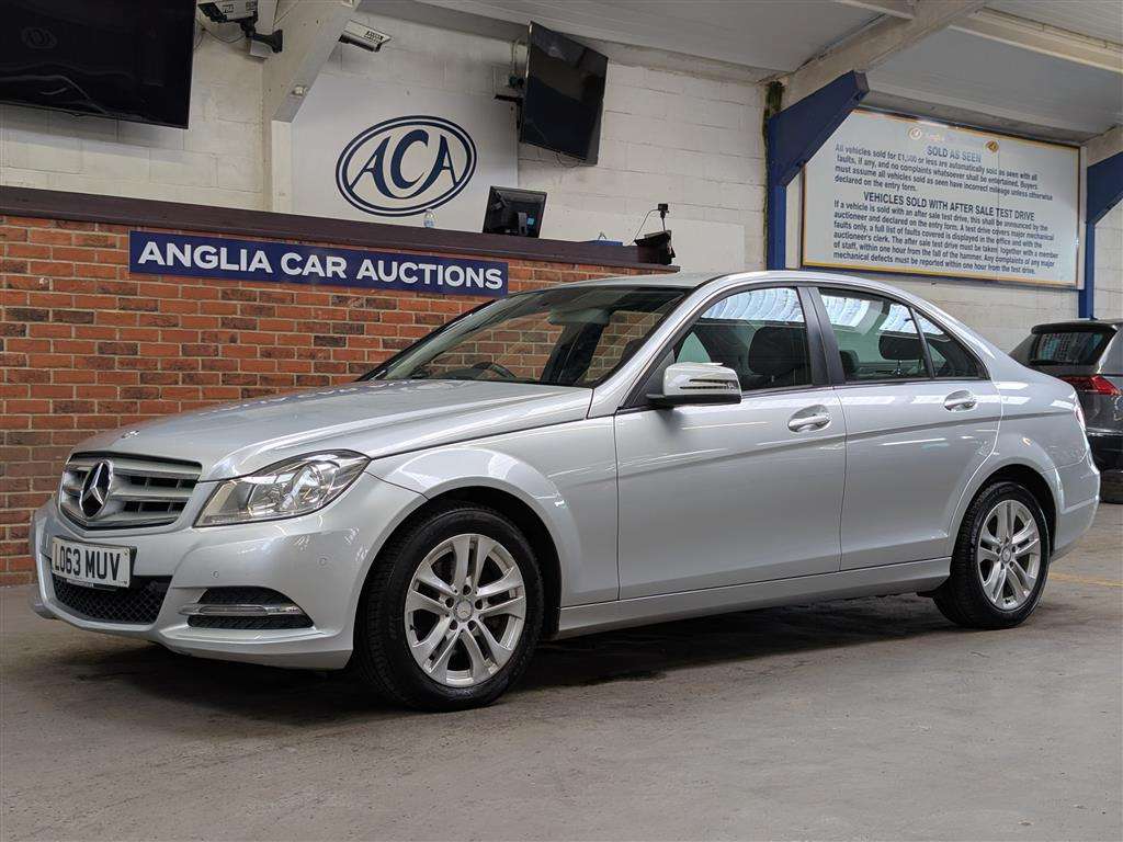 <p>2013 MERCEDES-BENZ C220 EXECUTIVE SE CDI BLU</p>