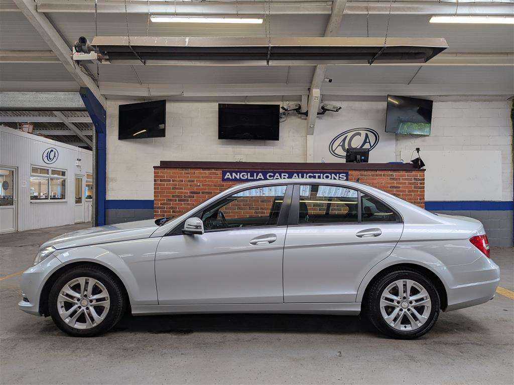 <p>2013 MERCEDES-BENZ C220 EXECUTIVE SE CDI BLU</p>