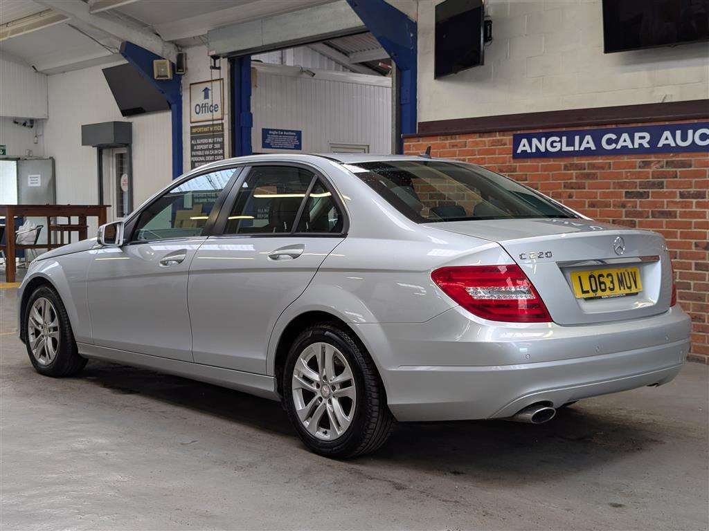 <p>2013 MERCEDES-BENZ C220 EXECUTIVE SE CDI BLU</p>