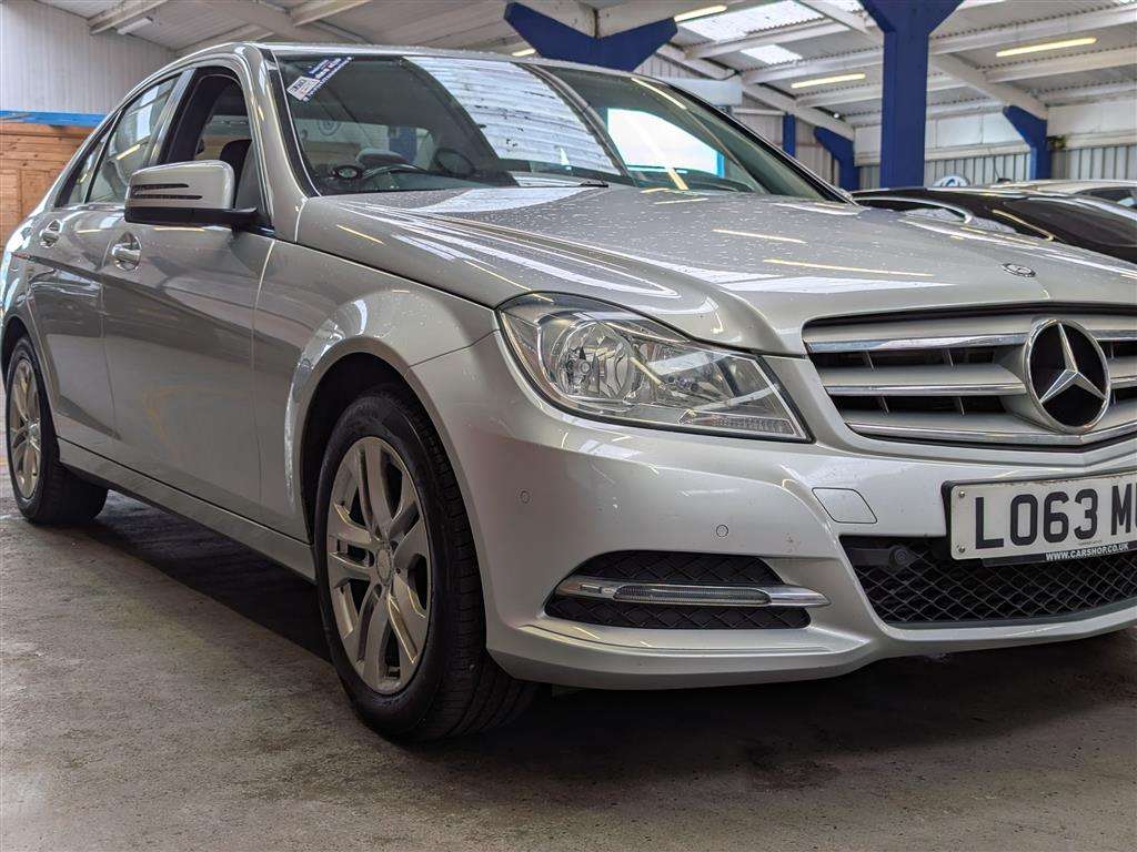 <p>2013 MERCEDES-BENZ C220 EXECUTIVE SE CDI BLU</p>