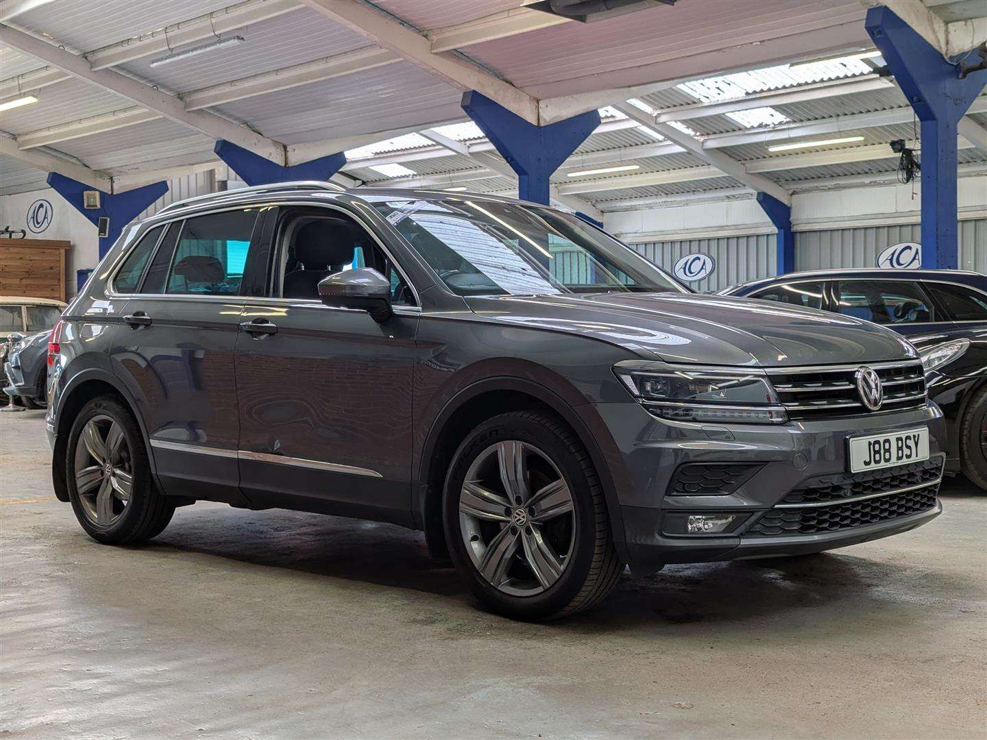 <p>2017 VOLKSWAGEN TIGUAN SEL TDI BMT S-A</p>