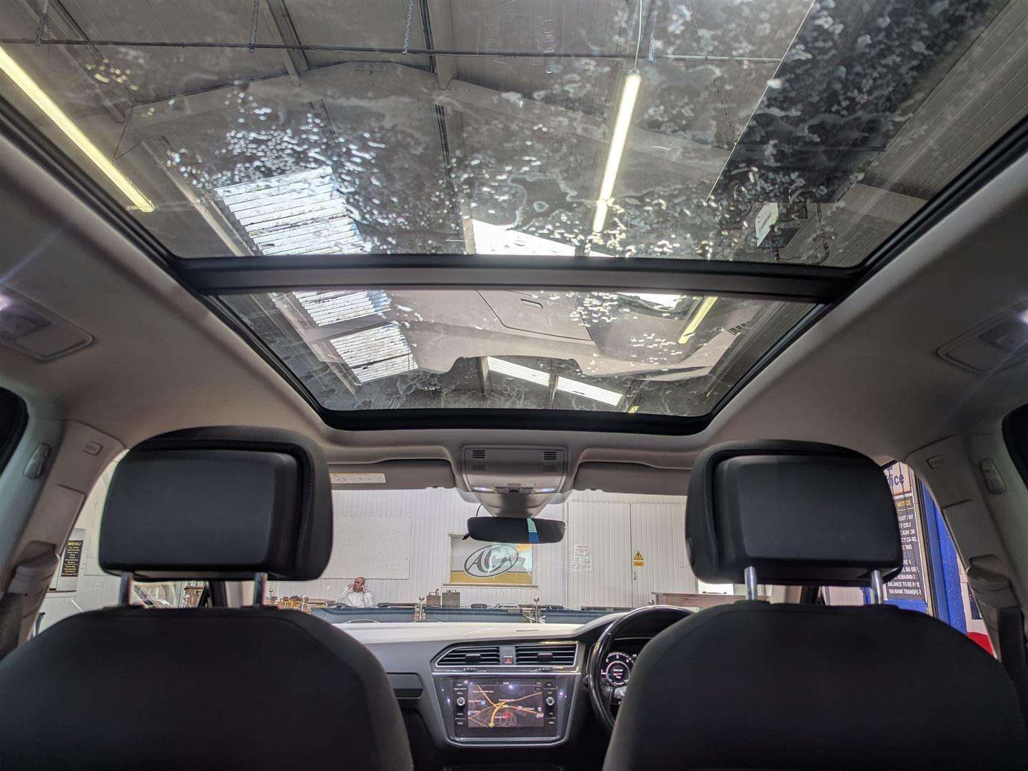 <p>2017 VOLKSWAGEN TIGUAN SEL TDI BMT S-A</p>