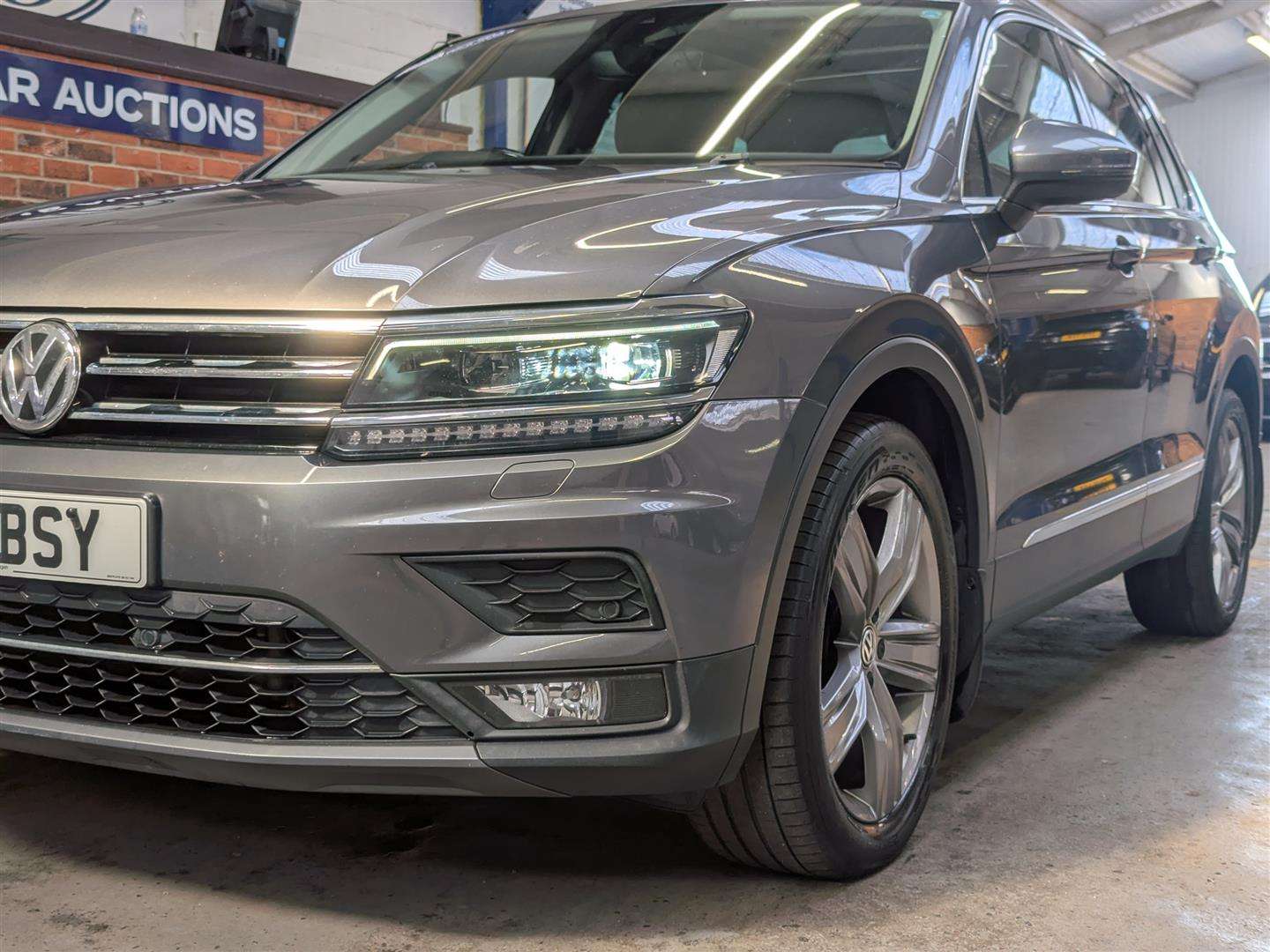 <p>2017 VOLKSWAGEN TIGUAN SEL TDI BMT S-A</p>