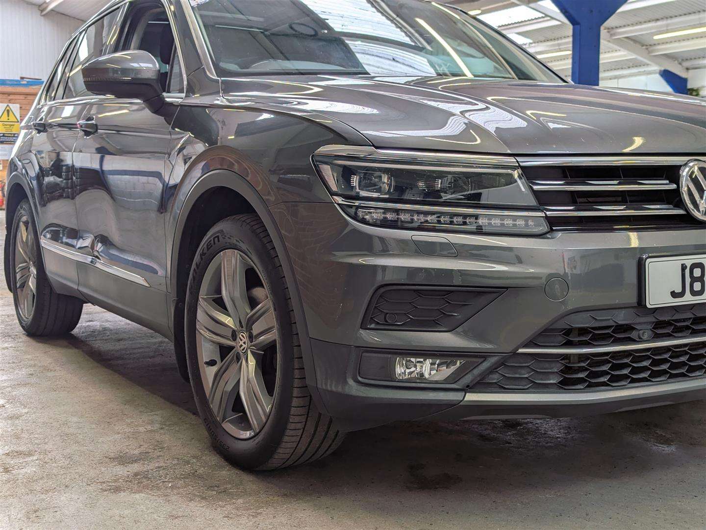 <p>2017 VOLKSWAGEN TIGUAN SEL TDI BMT S-A</p>