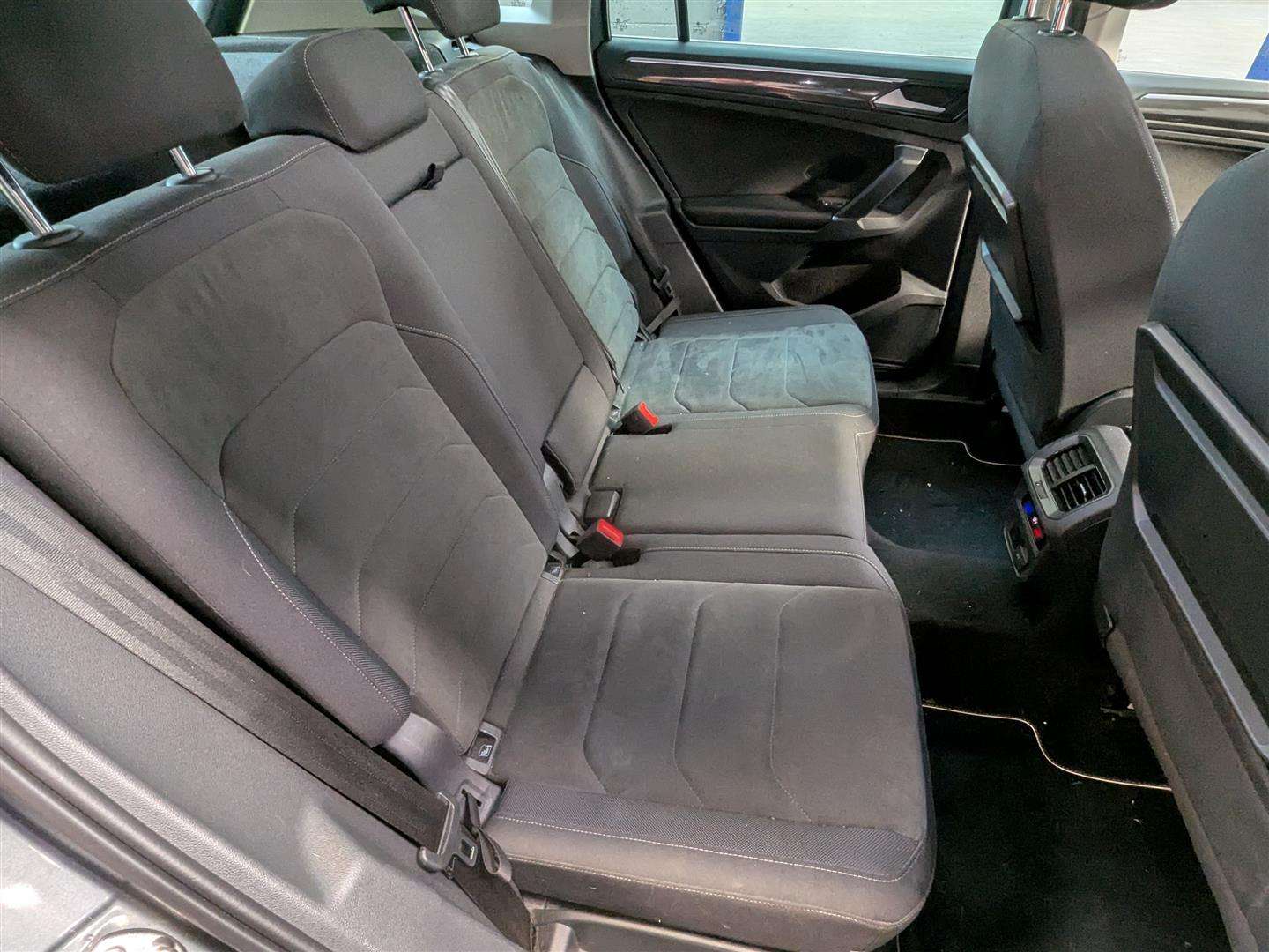 <p>2017 VOLKSWAGEN TIGUAN SEL TDI BMT S-A</p>