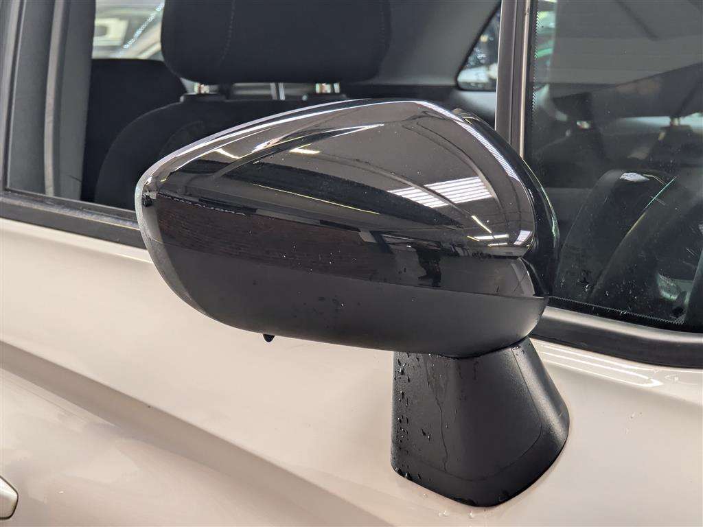 <p>2022 VAUXHALL CROSSLAND DESIGN</p>