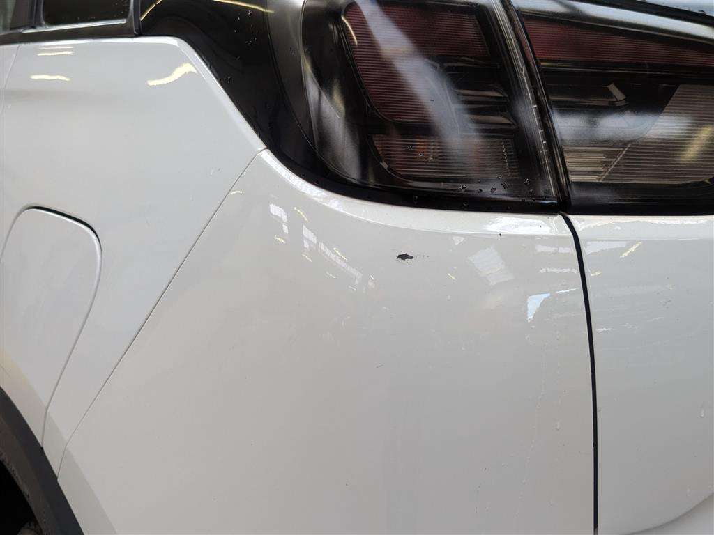 <p>2022 VAUXHALL CROSSLAND DESIGN</p>