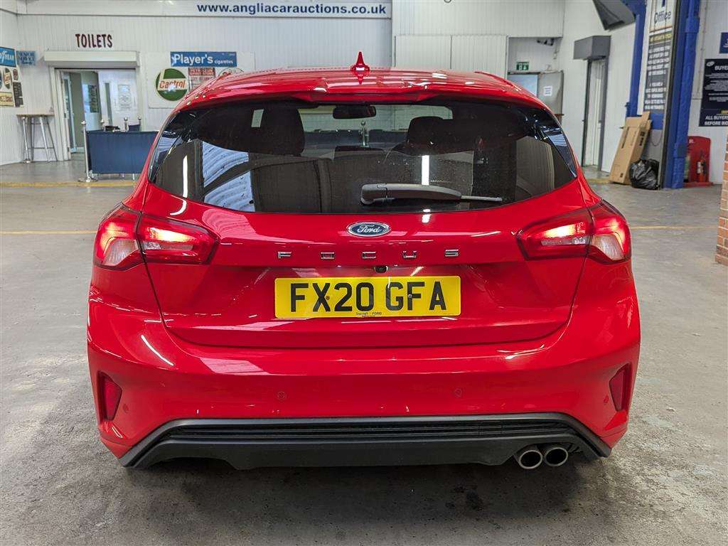 <p>2020 FORD FOCUS ST-LINE X TDCI</p>
