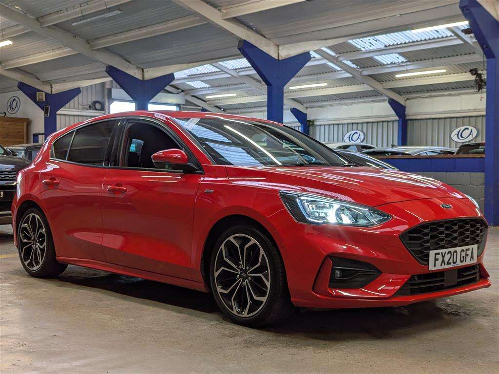 <p>2020 FORD FOCUS ST-LINE X TDCI</p>