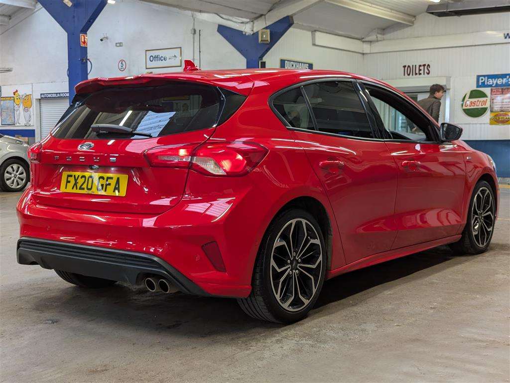<p>2020 FORD FOCUS ST-LINE X TDCI</p>