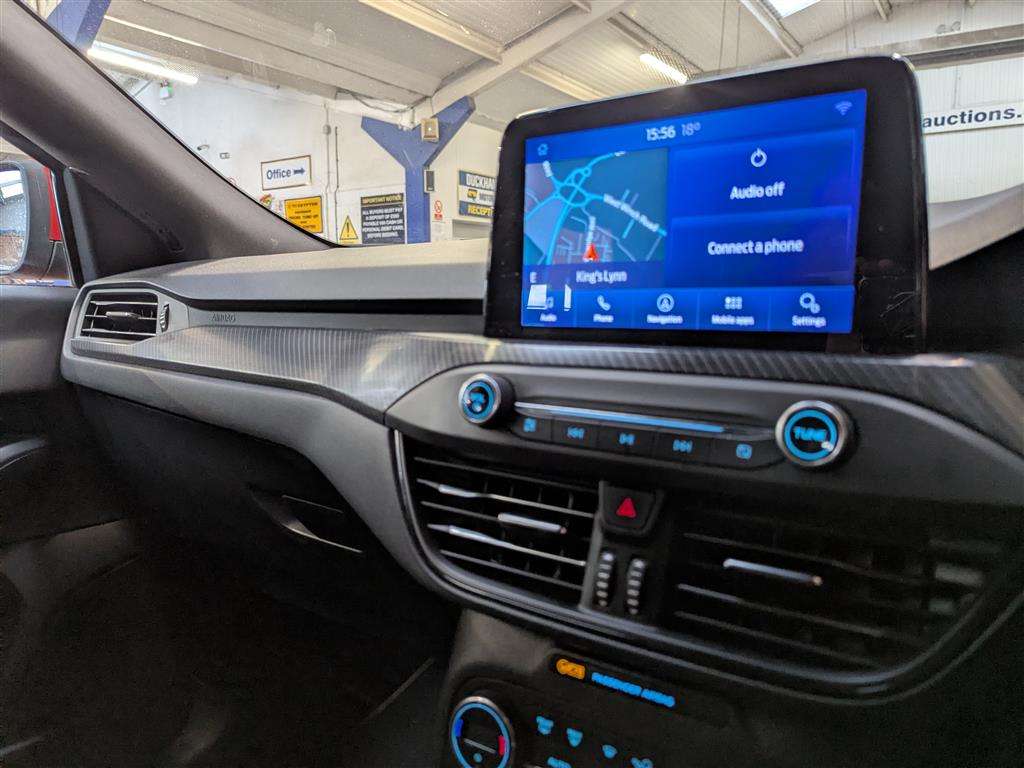 <p>2020 FORD FOCUS ST-LINE X TDCI</p>