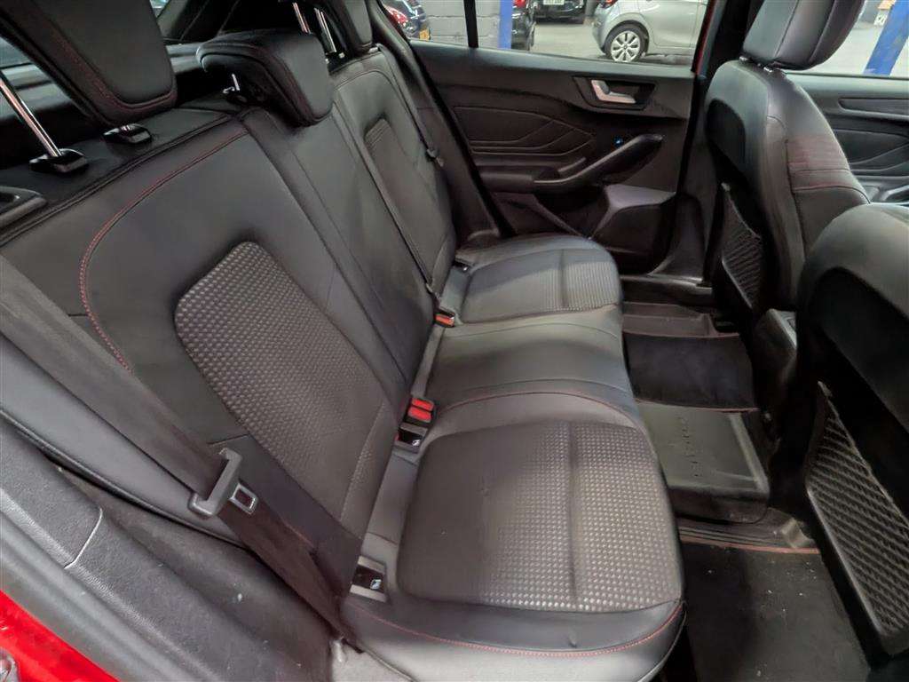 <p>2020 FORD FOCUS ST-LINE X TDCI</p>