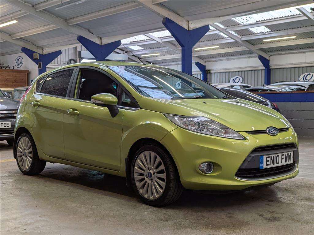 <p>2010 FORD FIESTA TITANIUM 95</p>