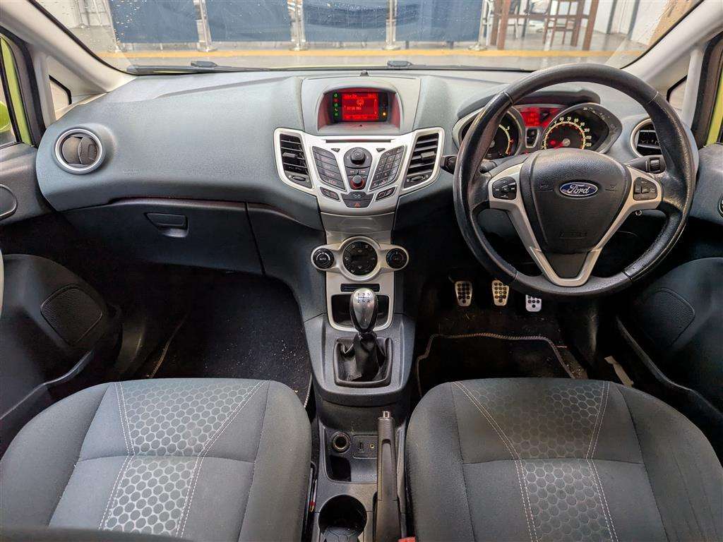 <p>2010 FORD FIESTA TITANIUM 95</p>