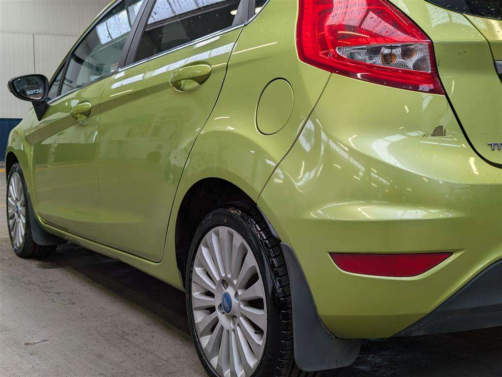 <p>2010 FORD FIESTA TITANIUM 95</p>