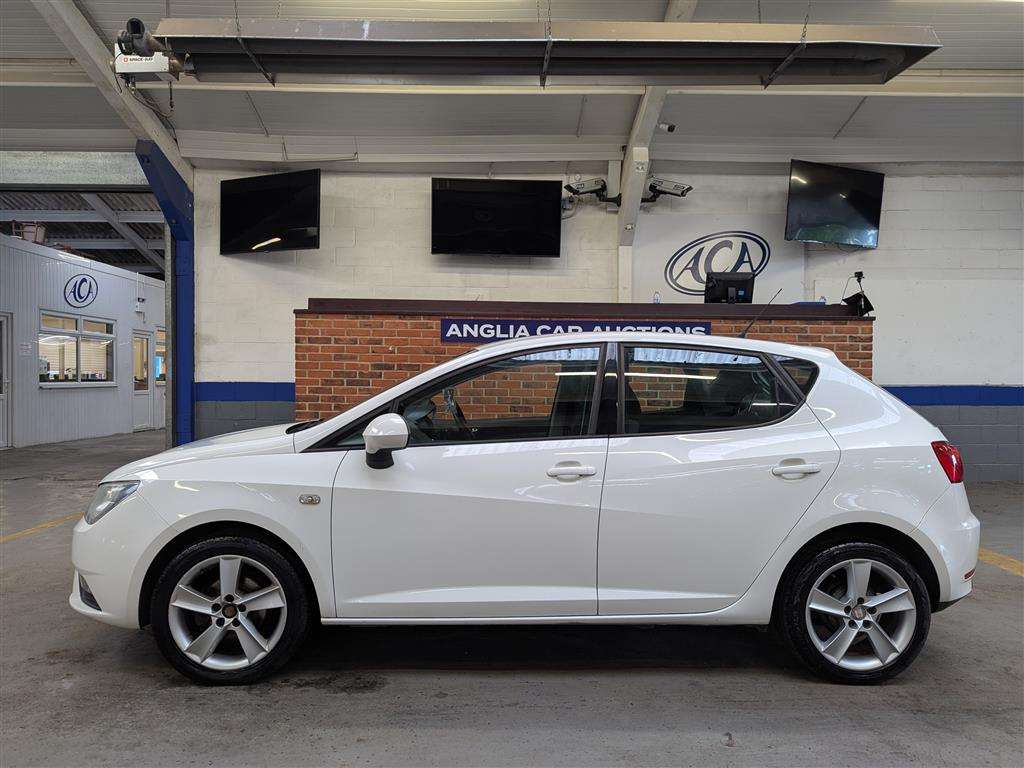 <p>2013 SEAT IBIZA TOCA</p>