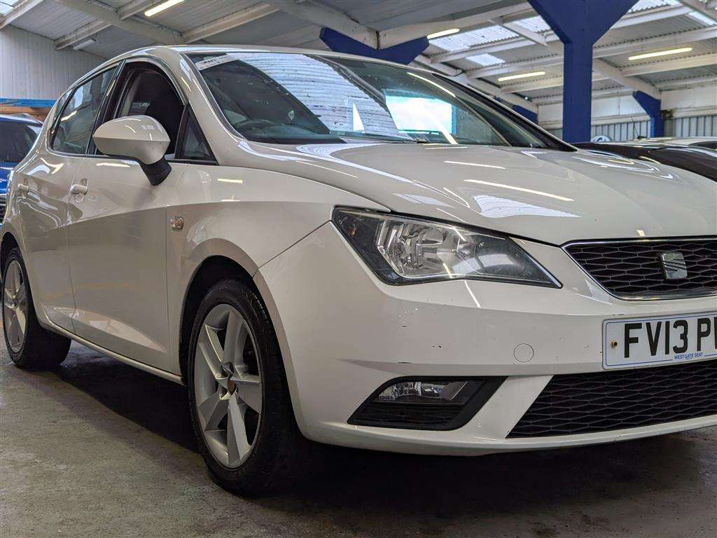 <p>2013 SEAT IBIZA TOCA</p>