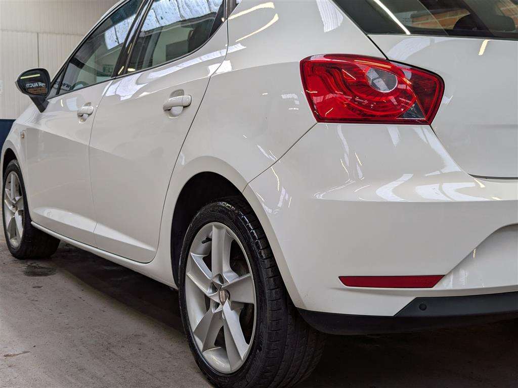 <p>2013 SEAT IBIZA TOCA</p>