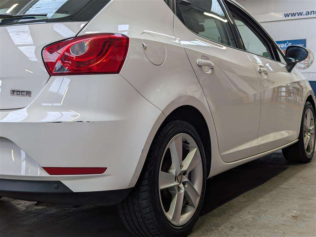 <p>2013 SEAT IBIZA TOCA</p>