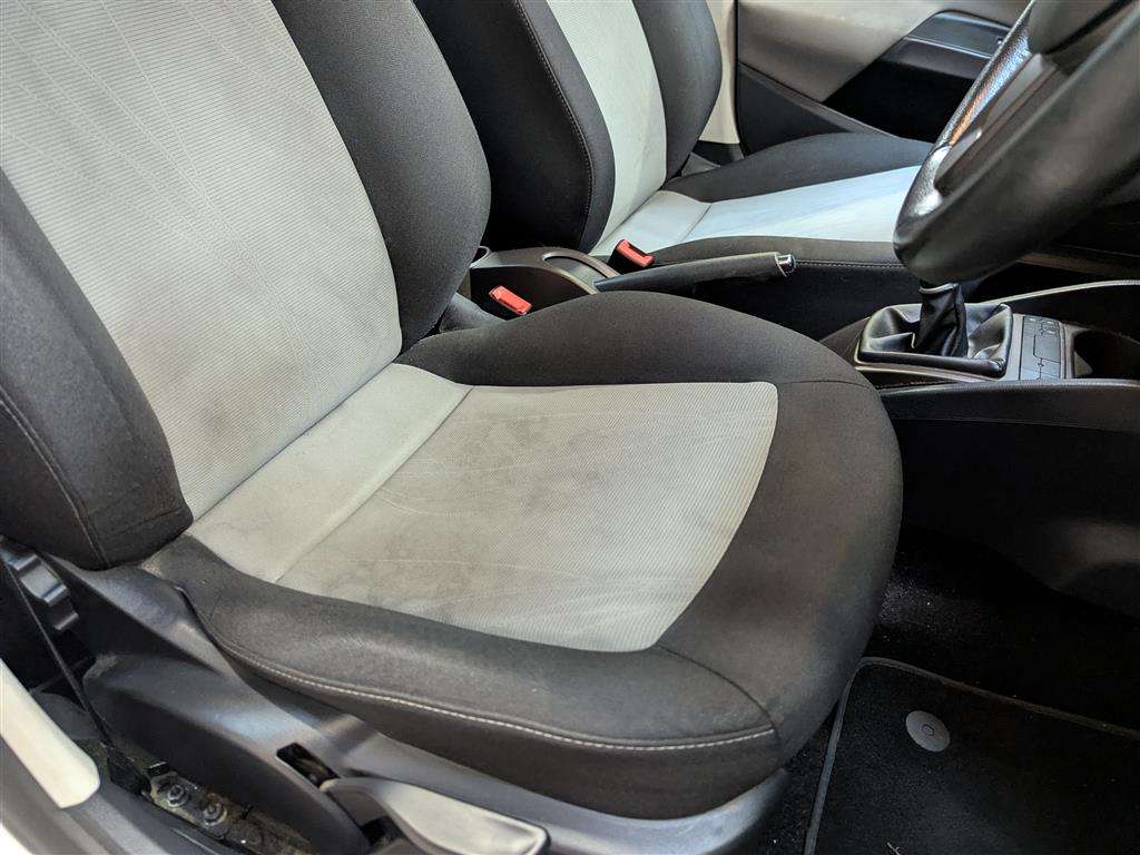 <p>2013 SEAT IBIZA TOCA</p>