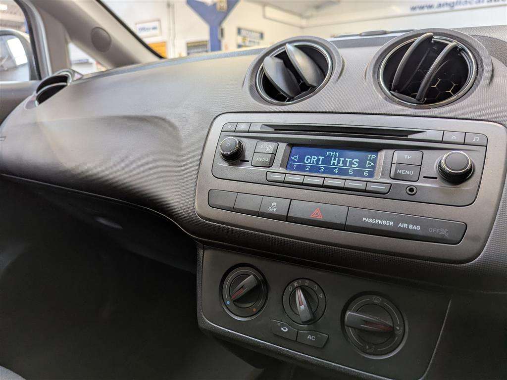 <p>2013 SEAT IBIZA TOCA</p>
