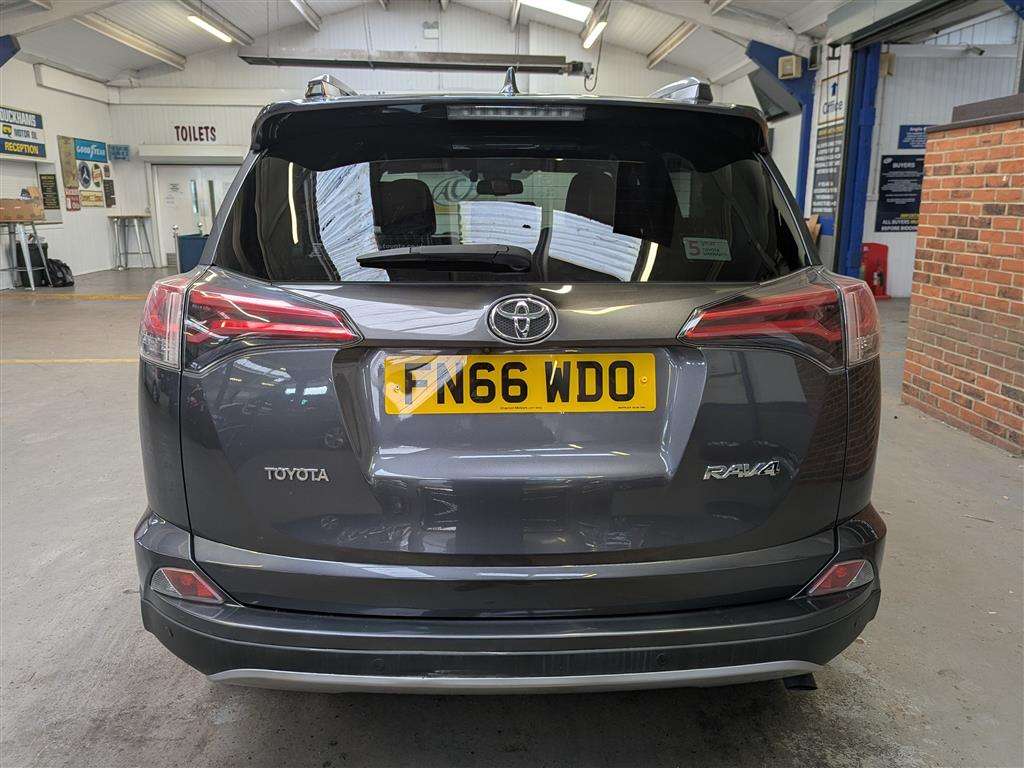 <p>2016 TOYOTA RAV4 EXCEL TSS D-4D 4X2</p>