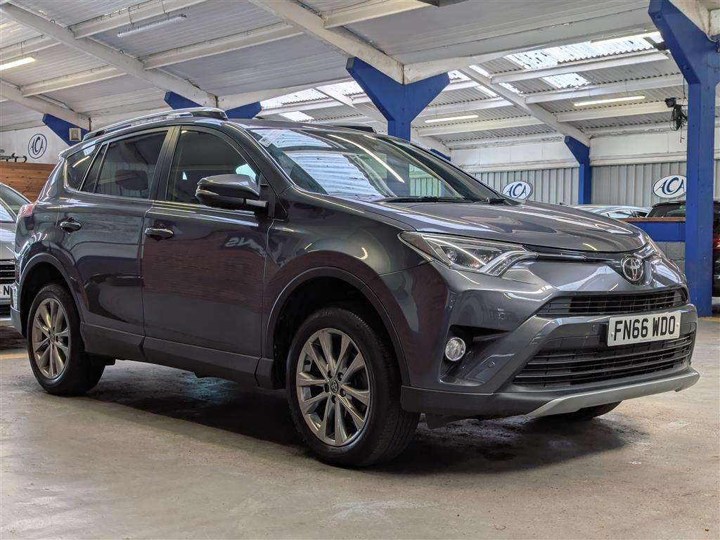 <p>2016 TOYOTA RAV4 EXCEL TSS D-4D 4X2</p>