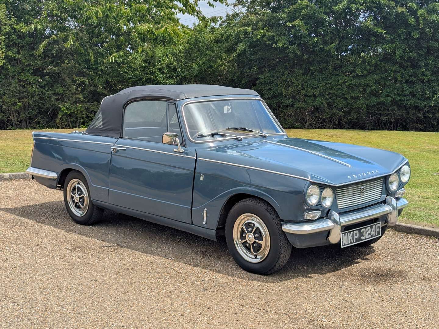 <p>1968 TRIUMPH VITESSE 2.0 CONVERTIBLE</p>