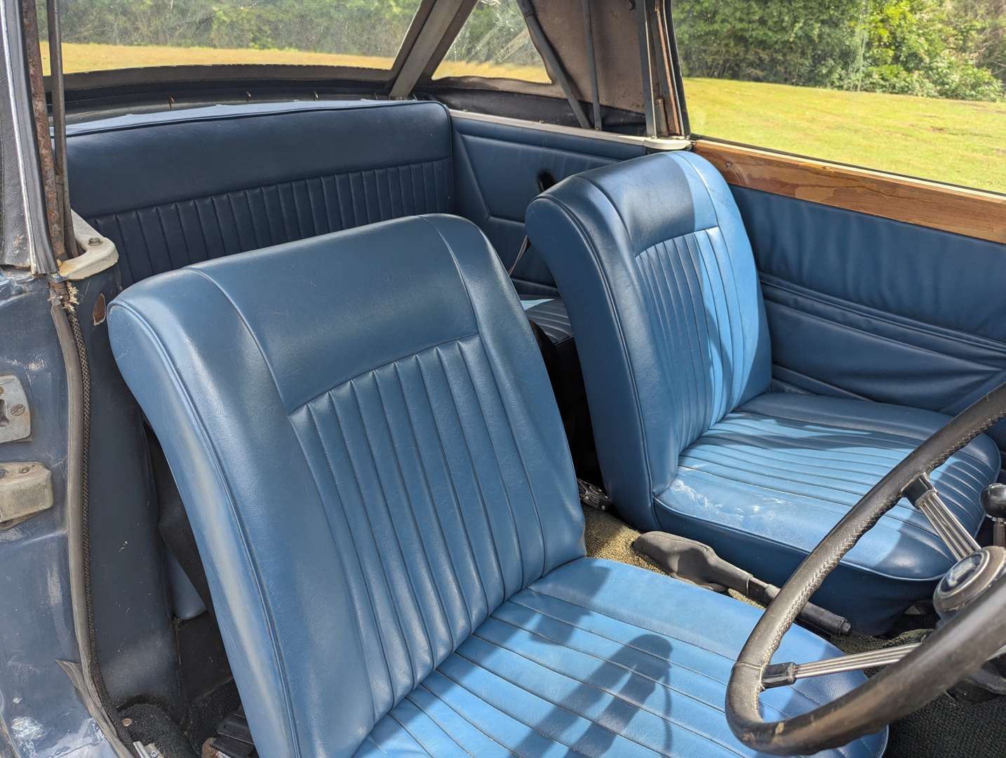 <p>1968 TRIUMPH VITESSE 2.0 CONVERTIBLE</p>