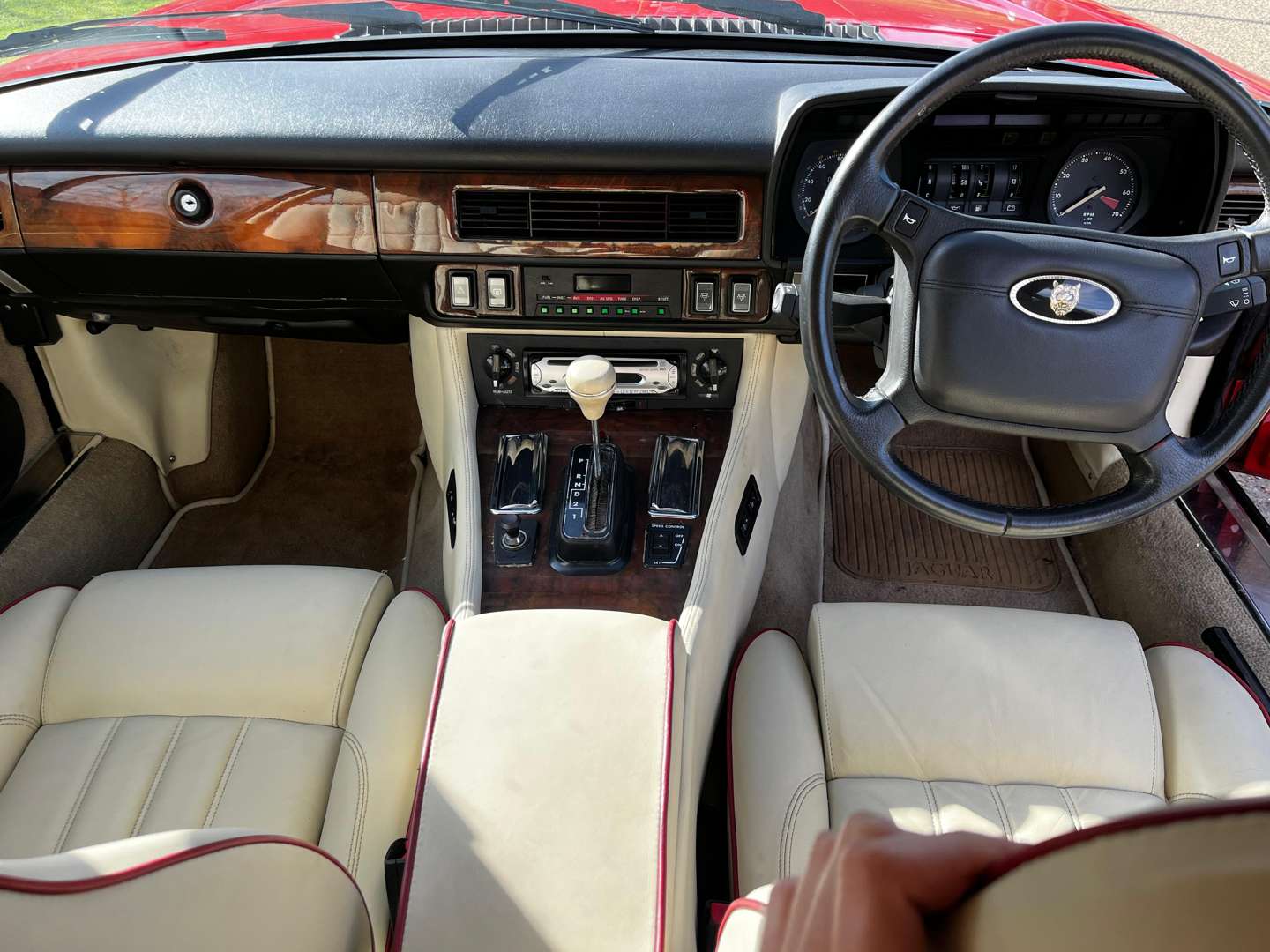 <p>1991 JAGUAR XJ-S 5.3 V12 HE AUTO “LE MANS V12” EDITION</p>