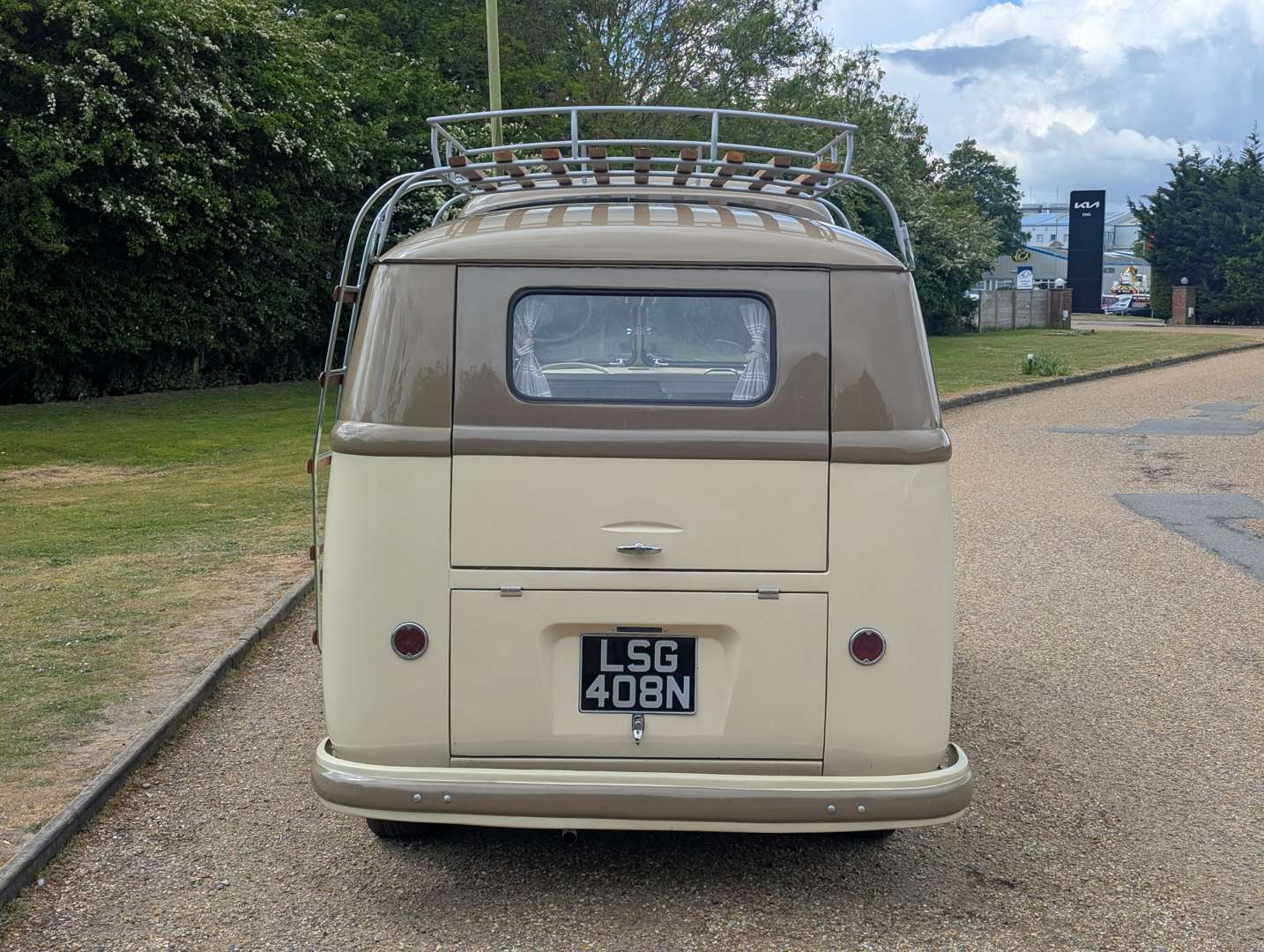 <p>1975 VW T2 CAMPER LHD</p>