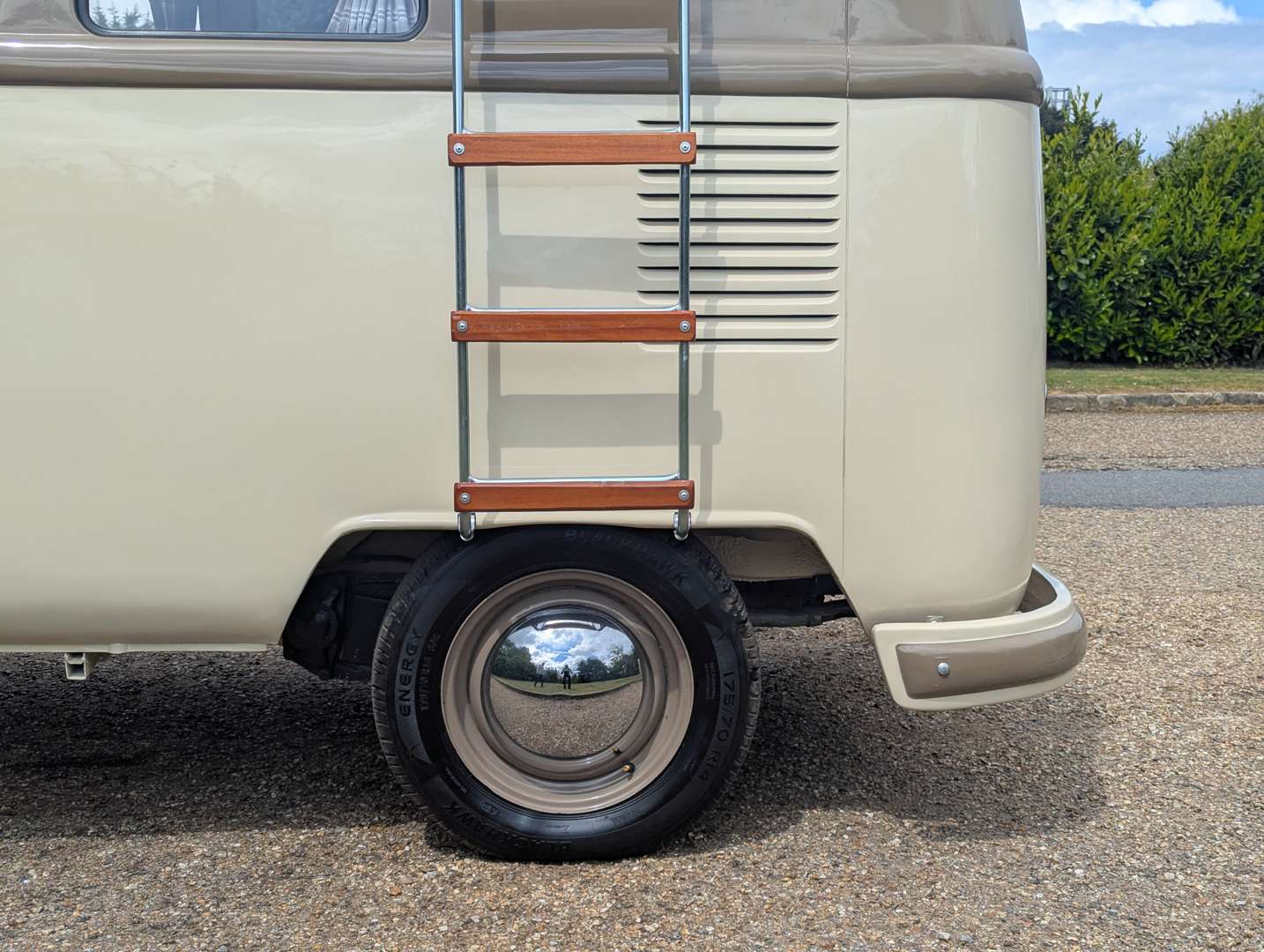 <p>1975 VW T2 CAMPER LHD</p>