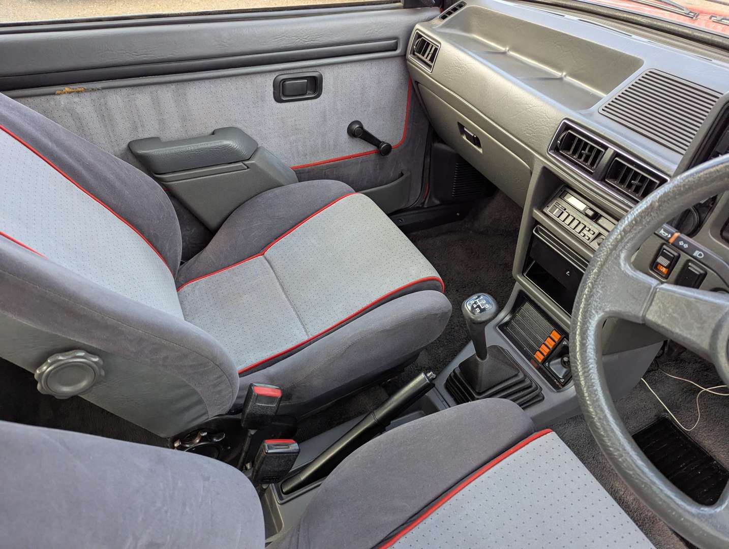 <p>1984 FORD ESCORT XR3I</p>