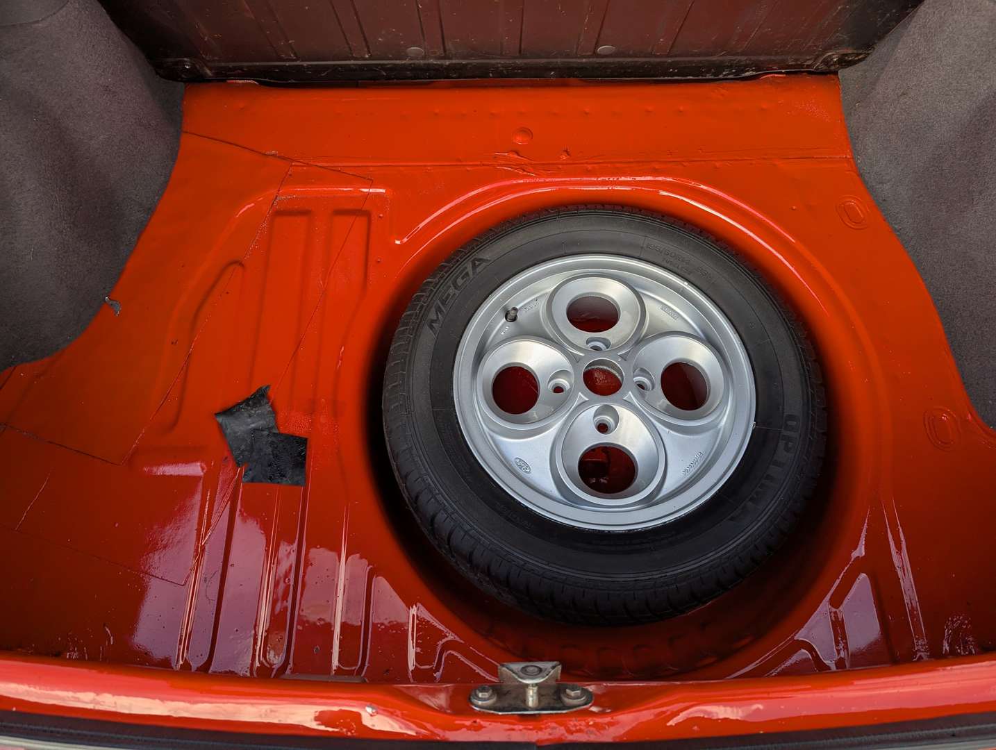 <p>1984 FORD ESCORT XR3I</p>