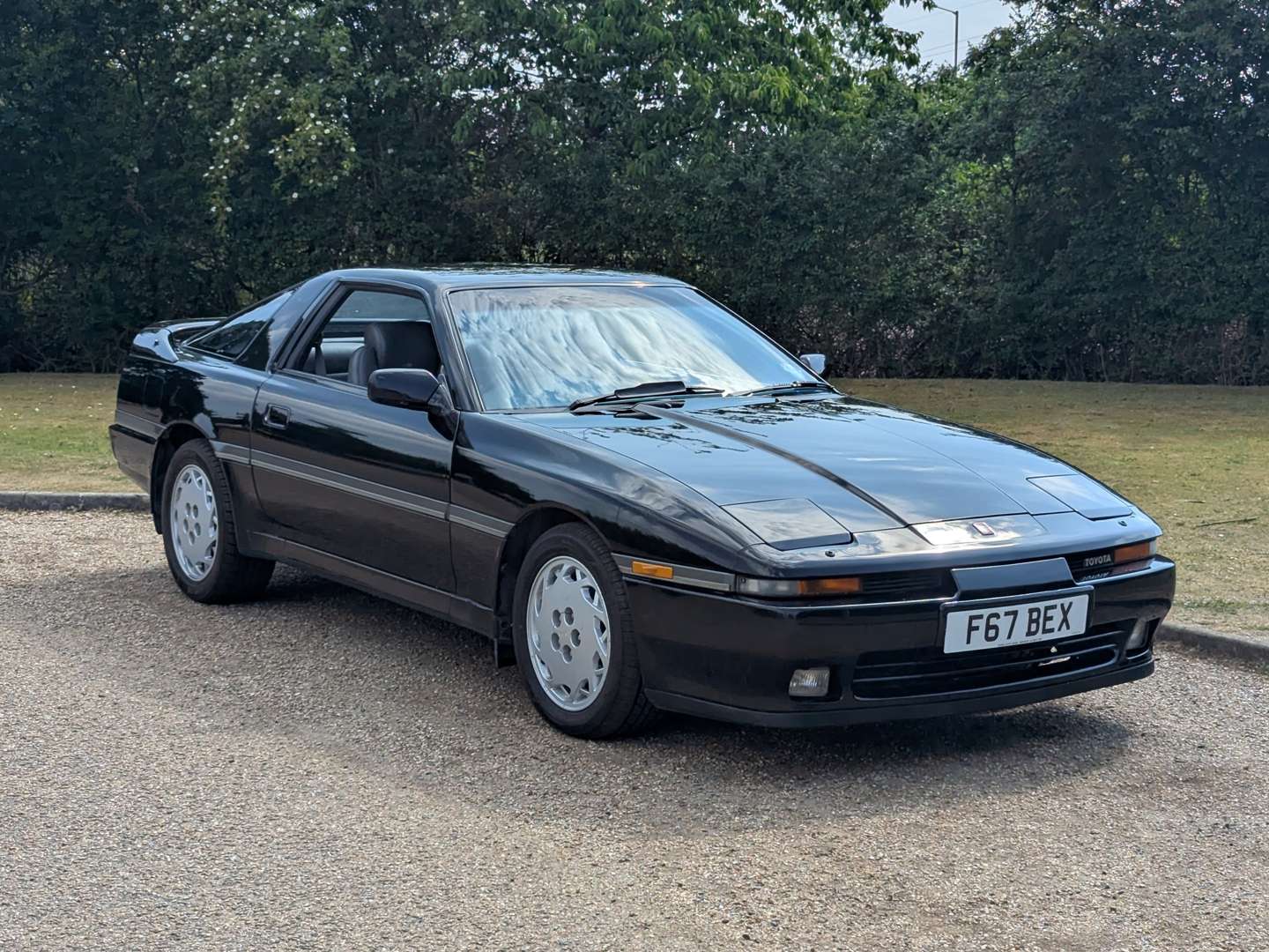 <p>1989 TOYOTA SUPRA A70 3.0 MANUAL</p>