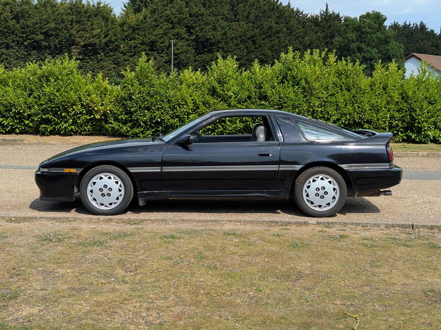 <p>1989 TOYOTA SUPRA A70 3.0 MANUAL</p>