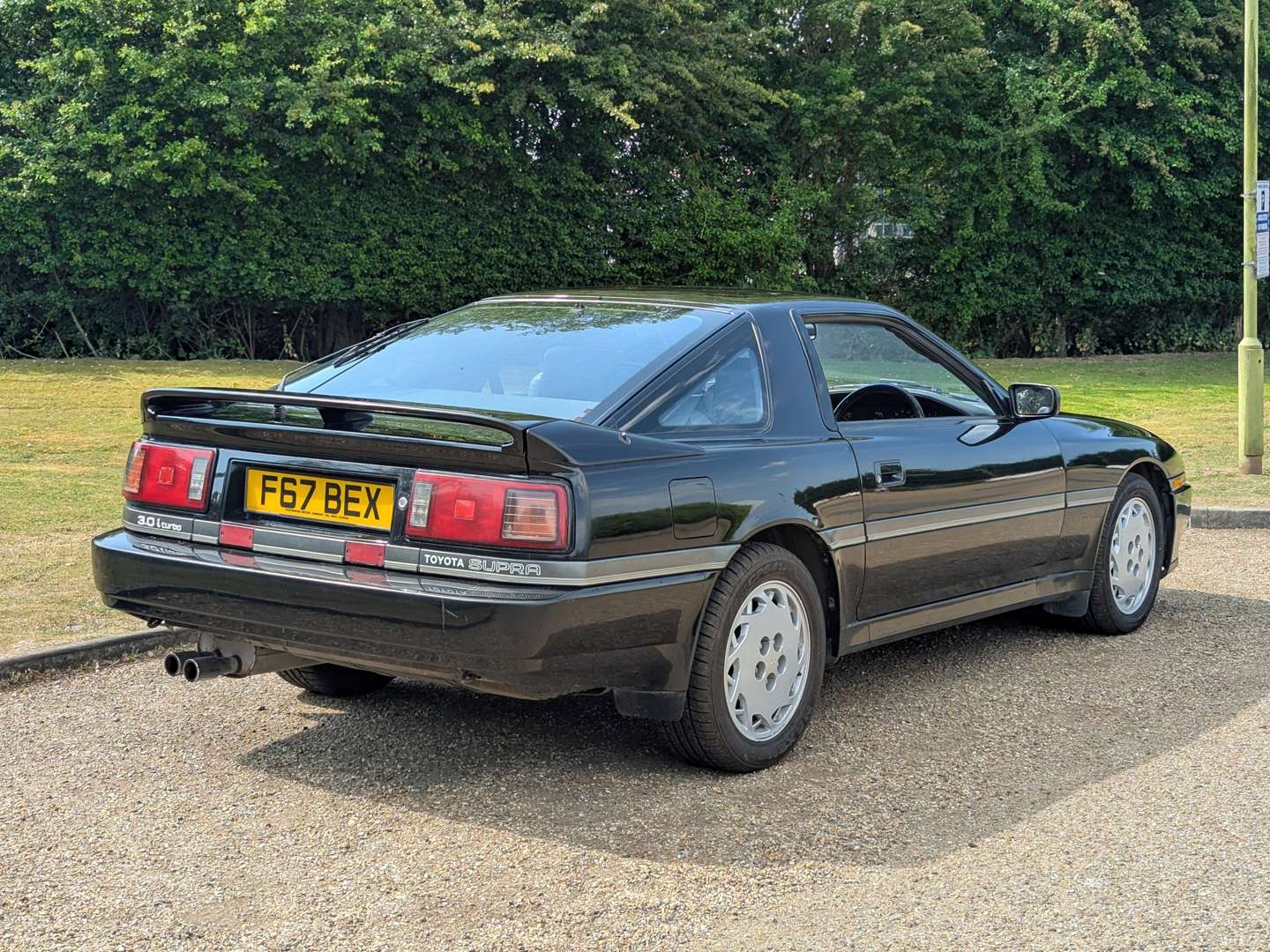 <p>1989 TOYOTA SUPRA A70 3.0 MANUAL</p>