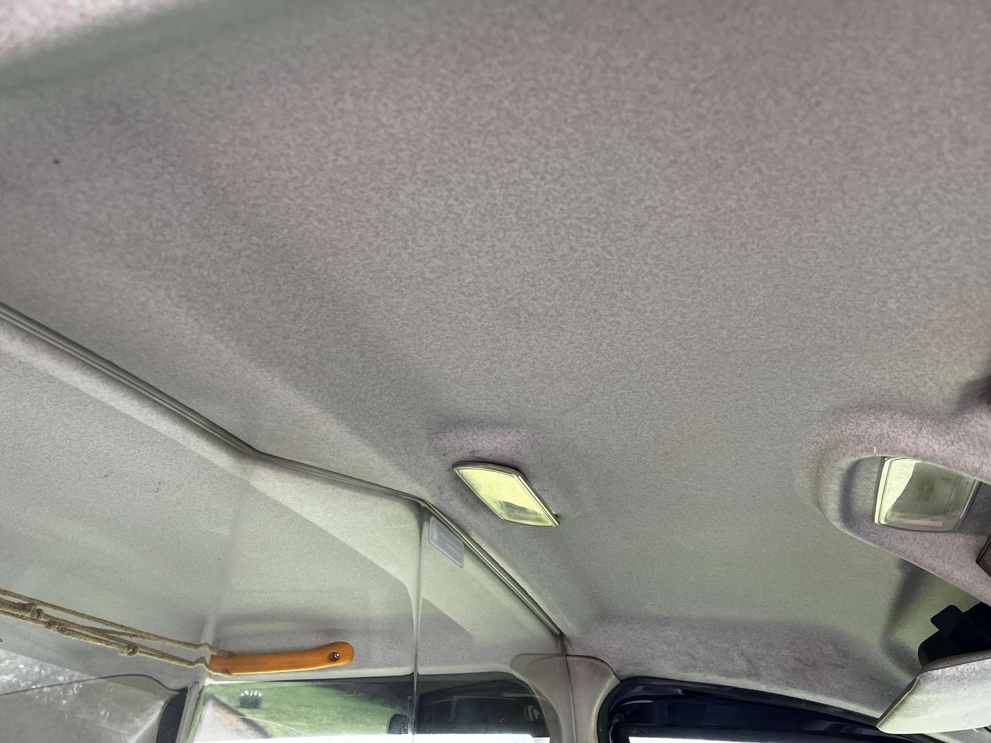 <p>2009 LONDON TAXI</p>