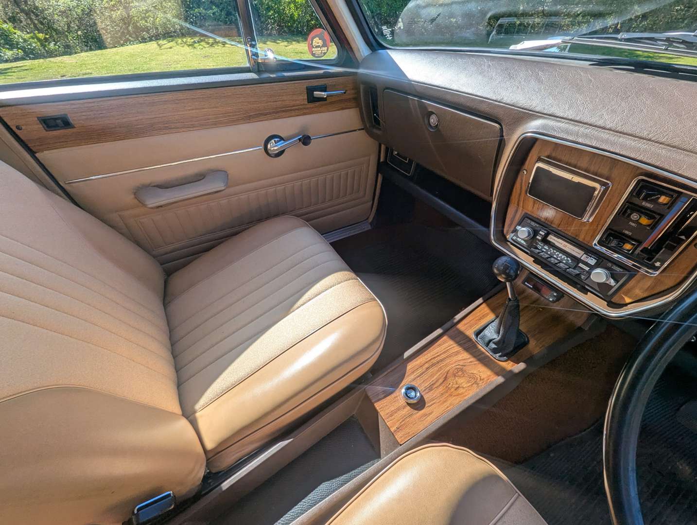 <p>1975 HILLMAN HUNTER G LUXE</p>