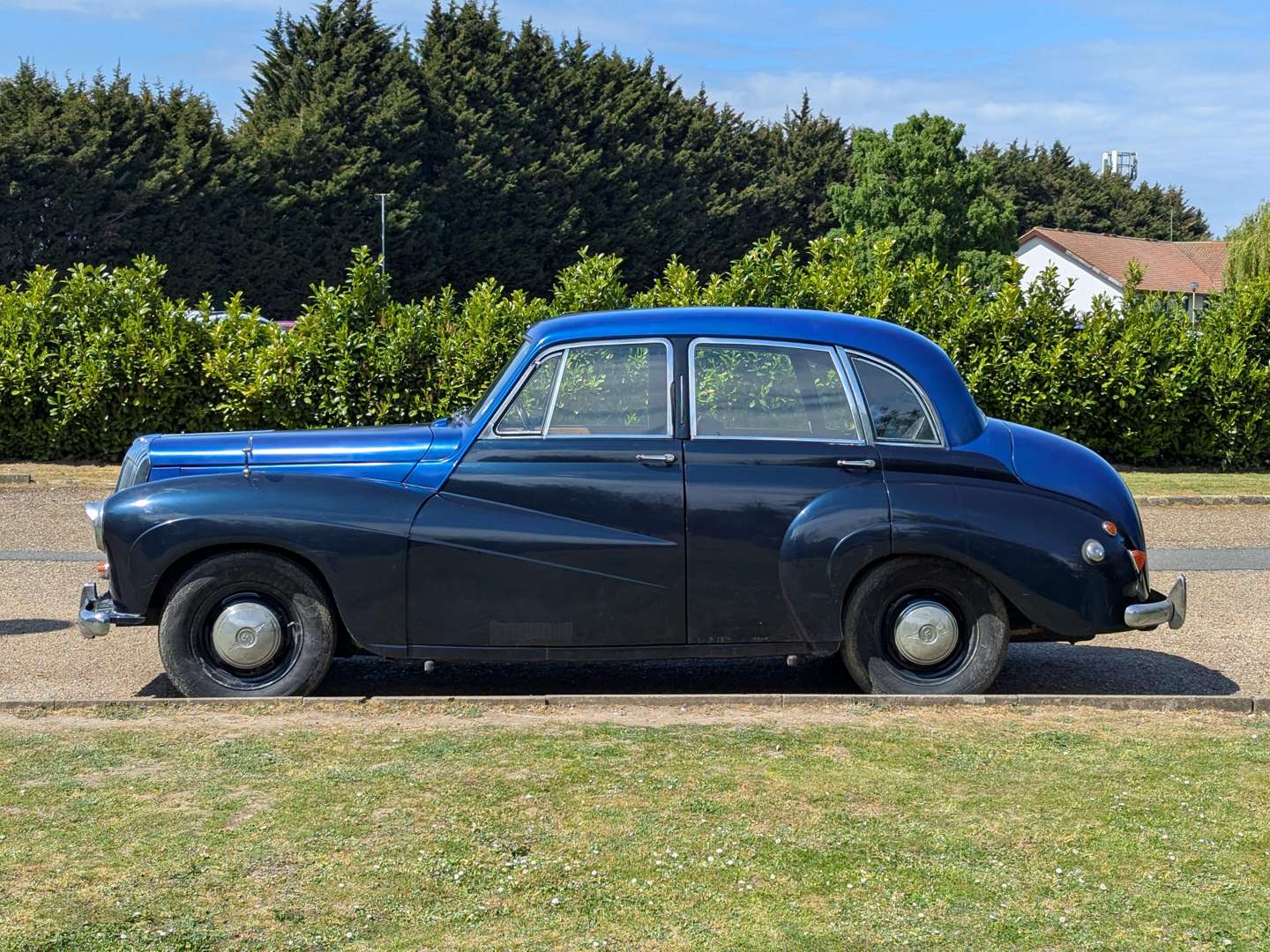 <p>1954 DAIMLER CONQUEST</p>