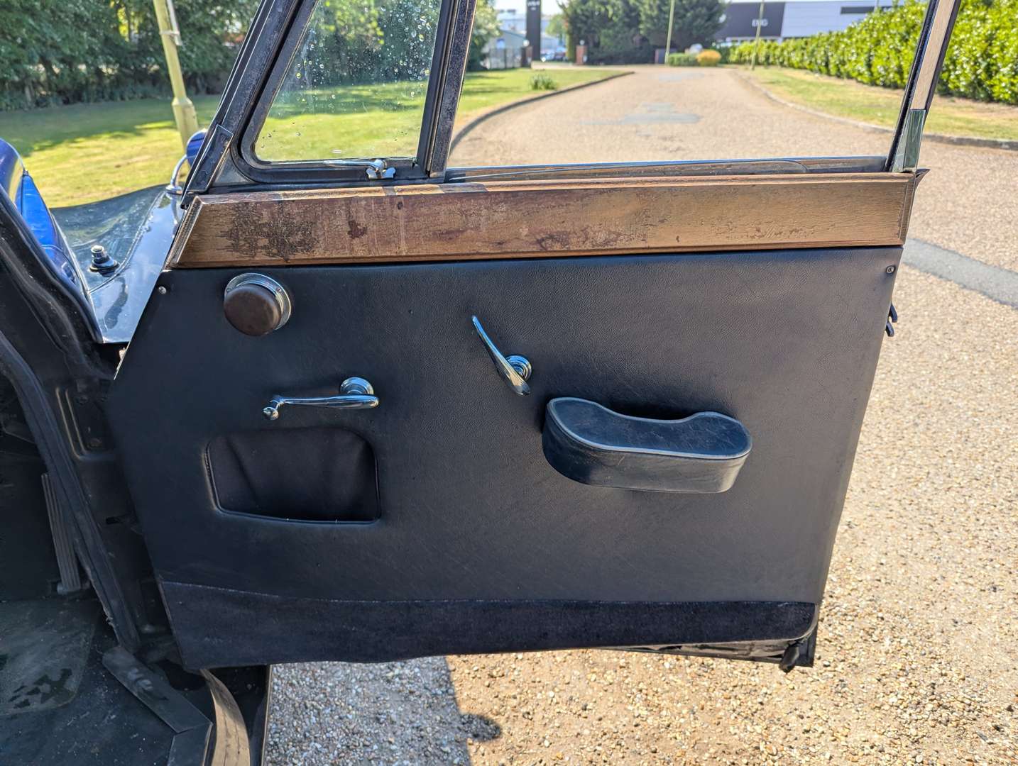 <p>1954 DAIMLER CONQUEST</p>