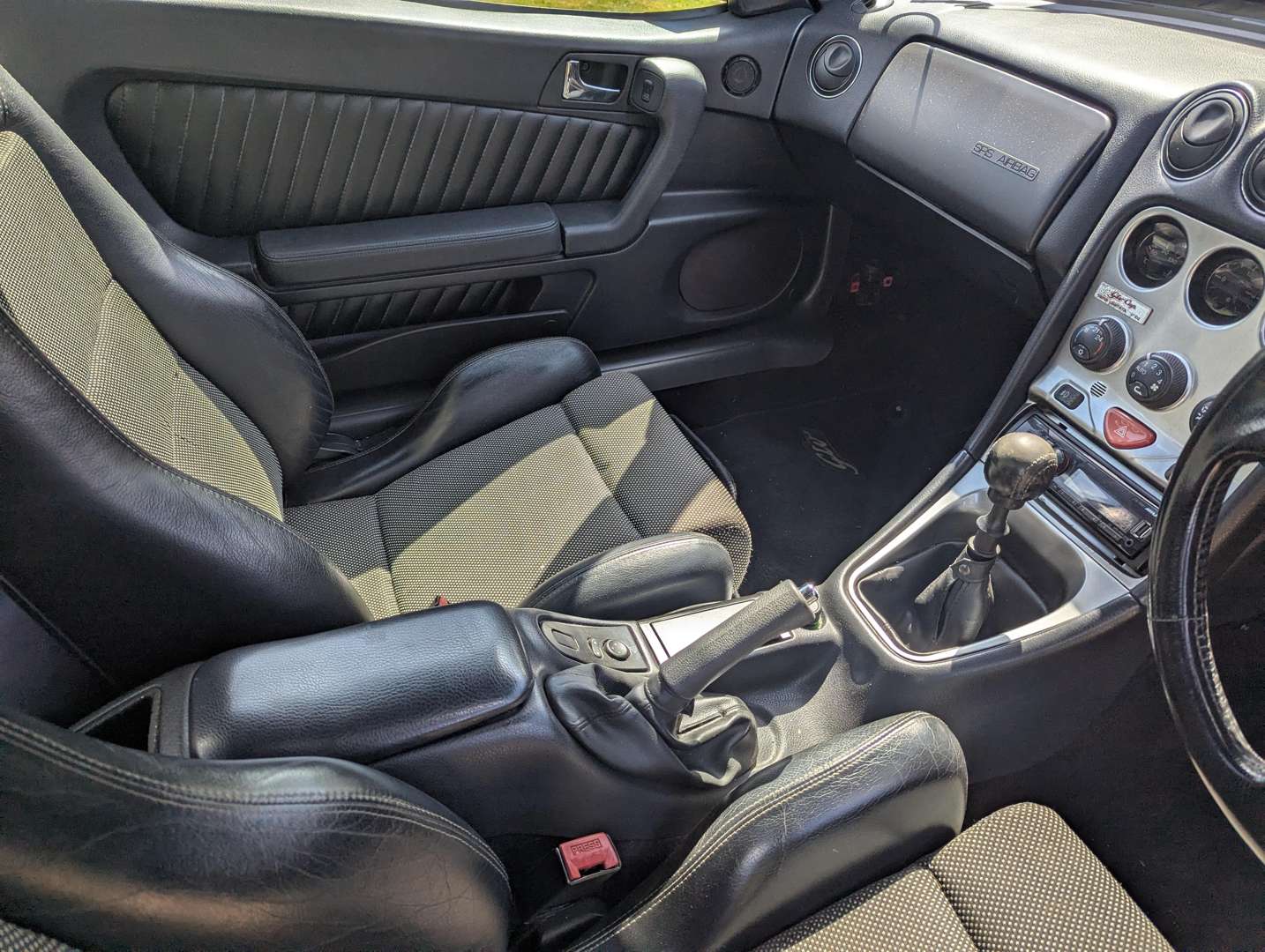<p>2002 ALFA ROMEO GTV CUP</p>