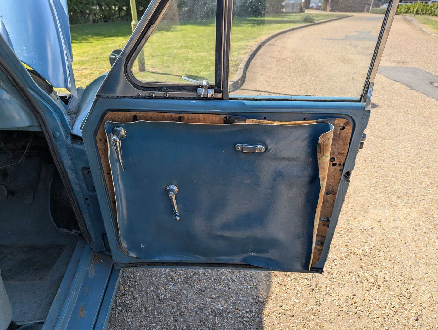 <p>1959 MORRIS MINOR</p>