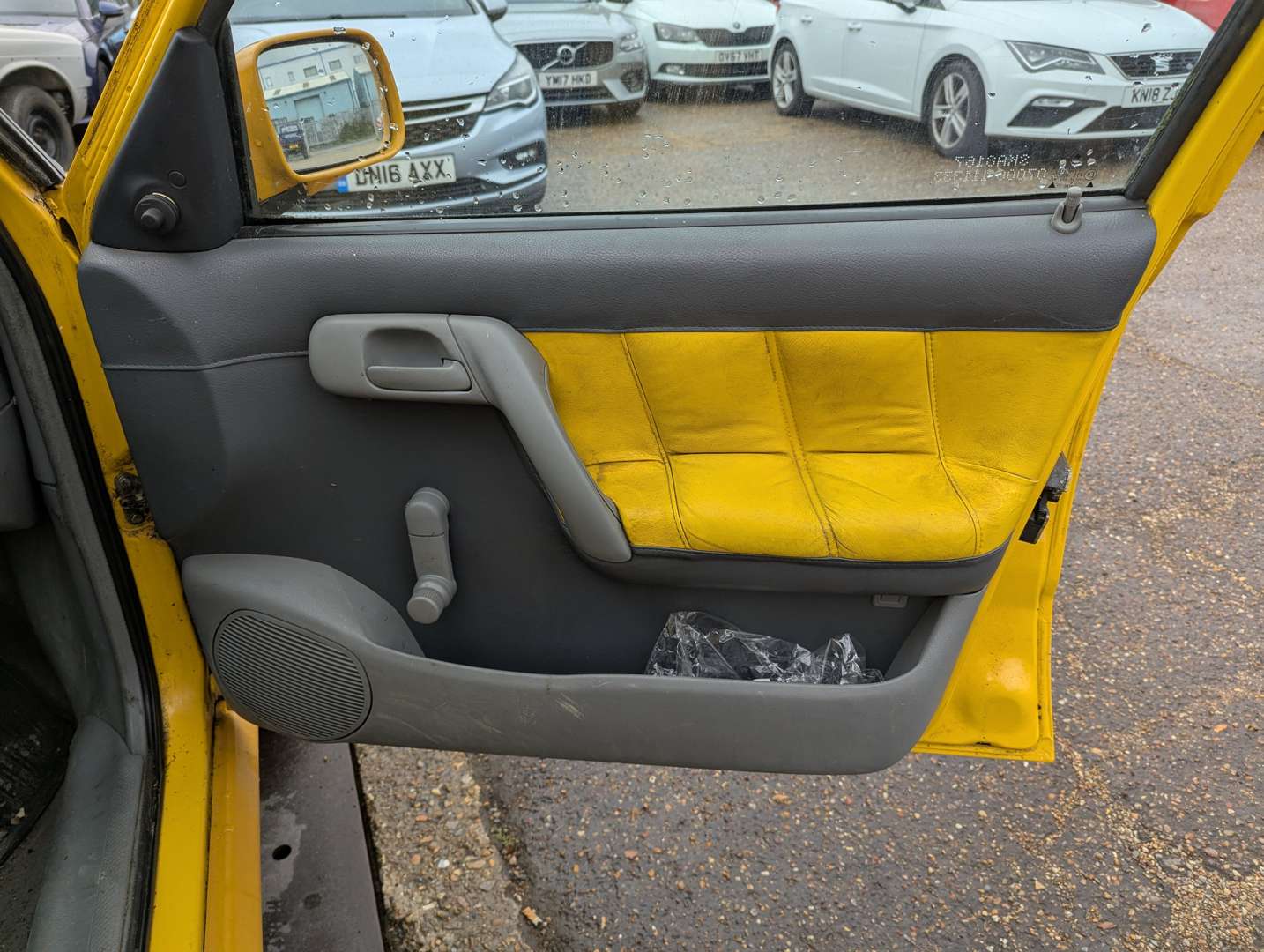 <p>2000 SKODA FELICIA FUN</p>