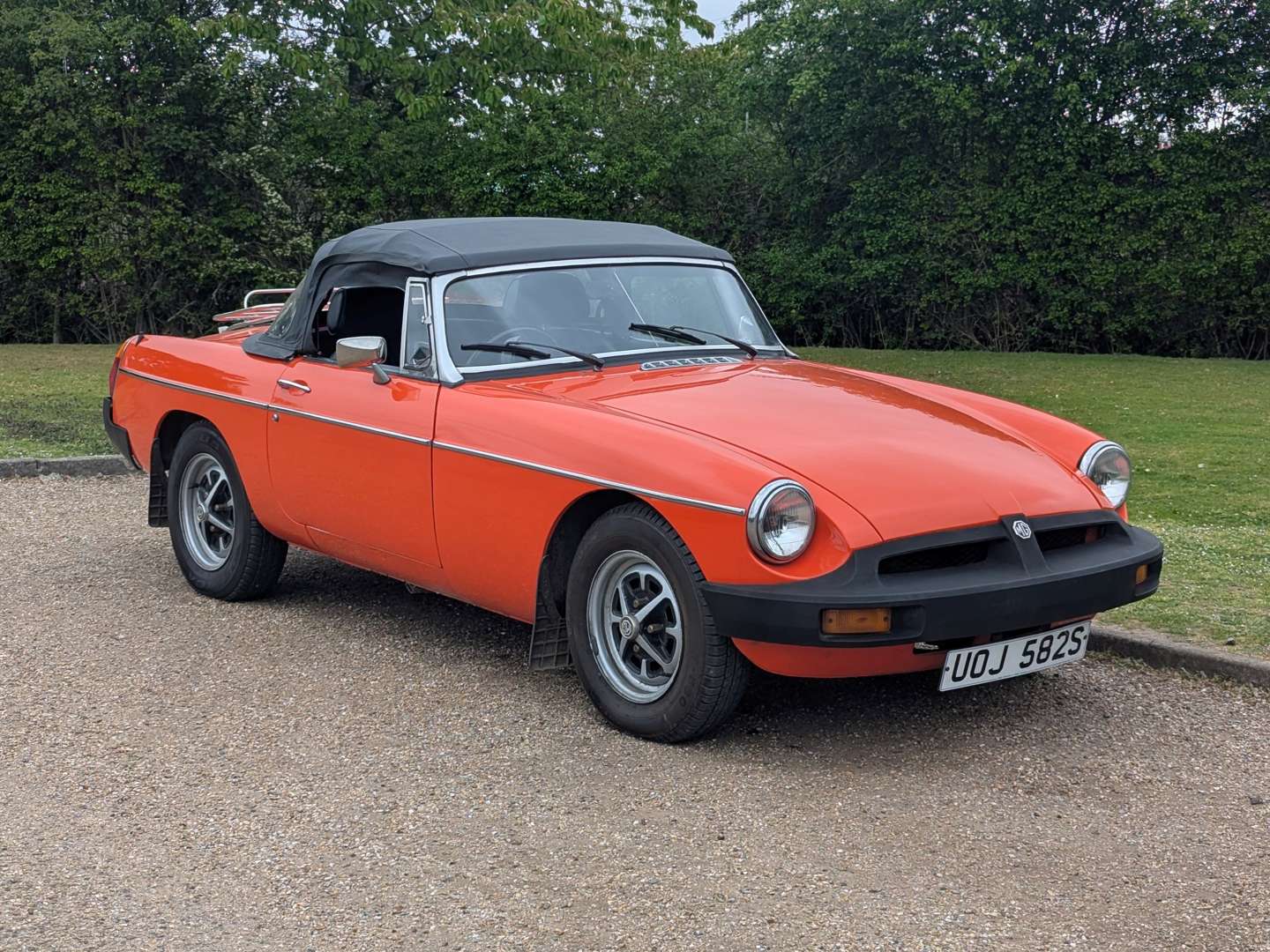 <p>1978 MG B ROADSTER</p>