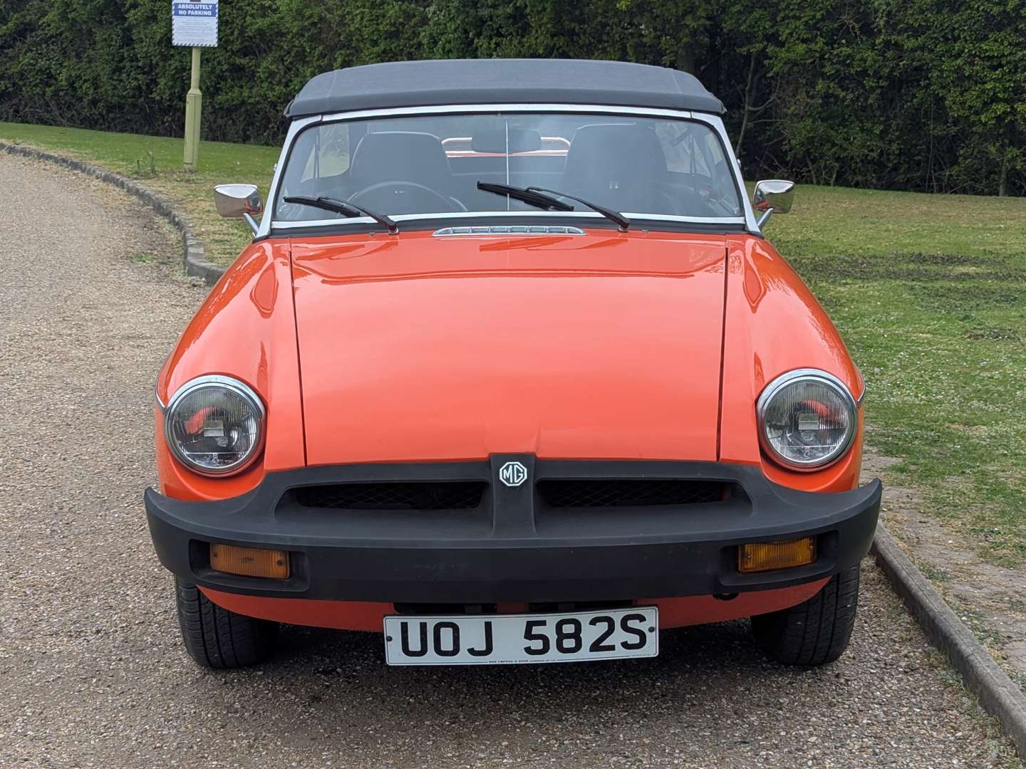 <p>1978 MG B ROADSTER</p>