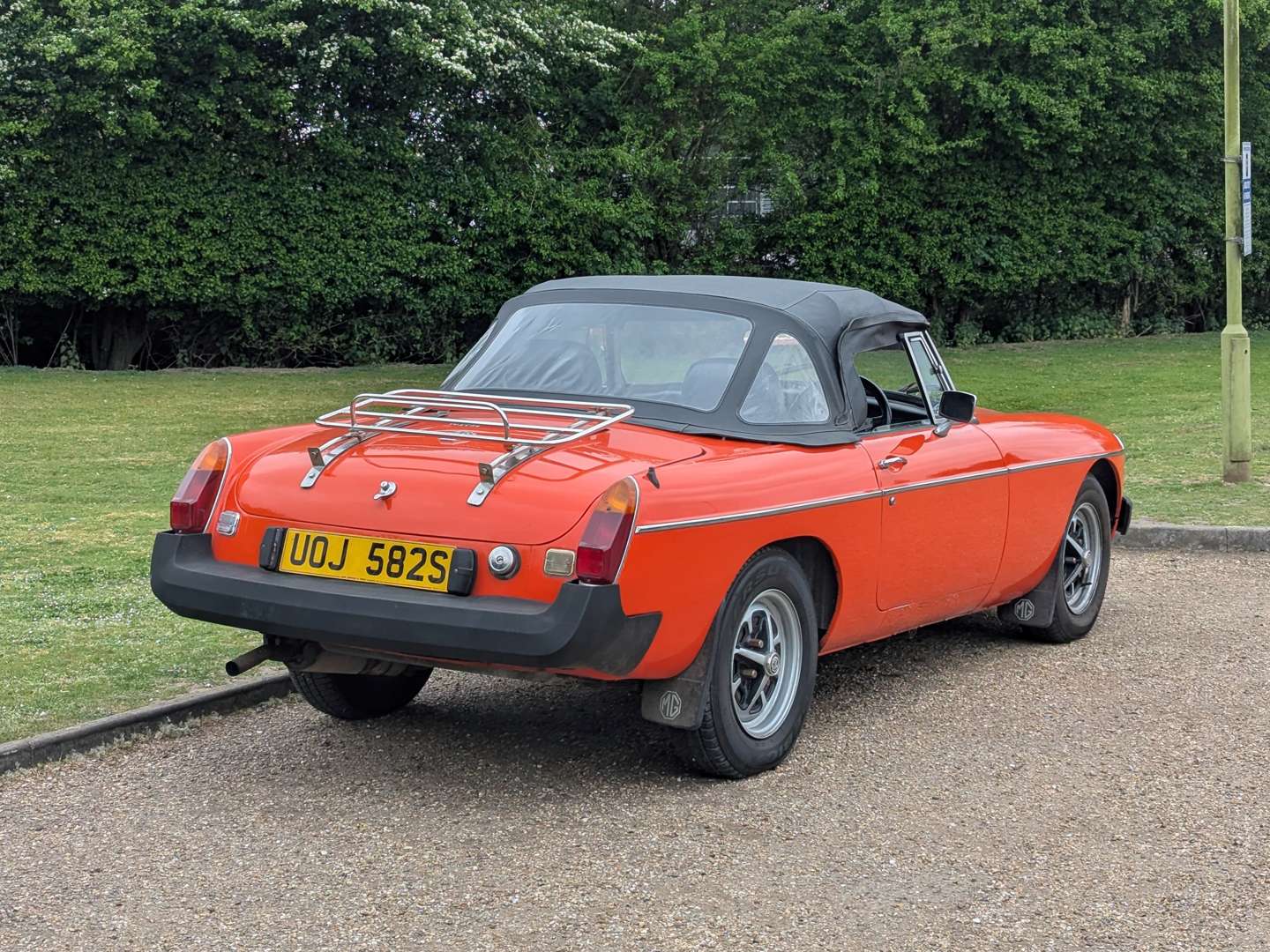 <p>1978 MG B ROADSTER</p>
