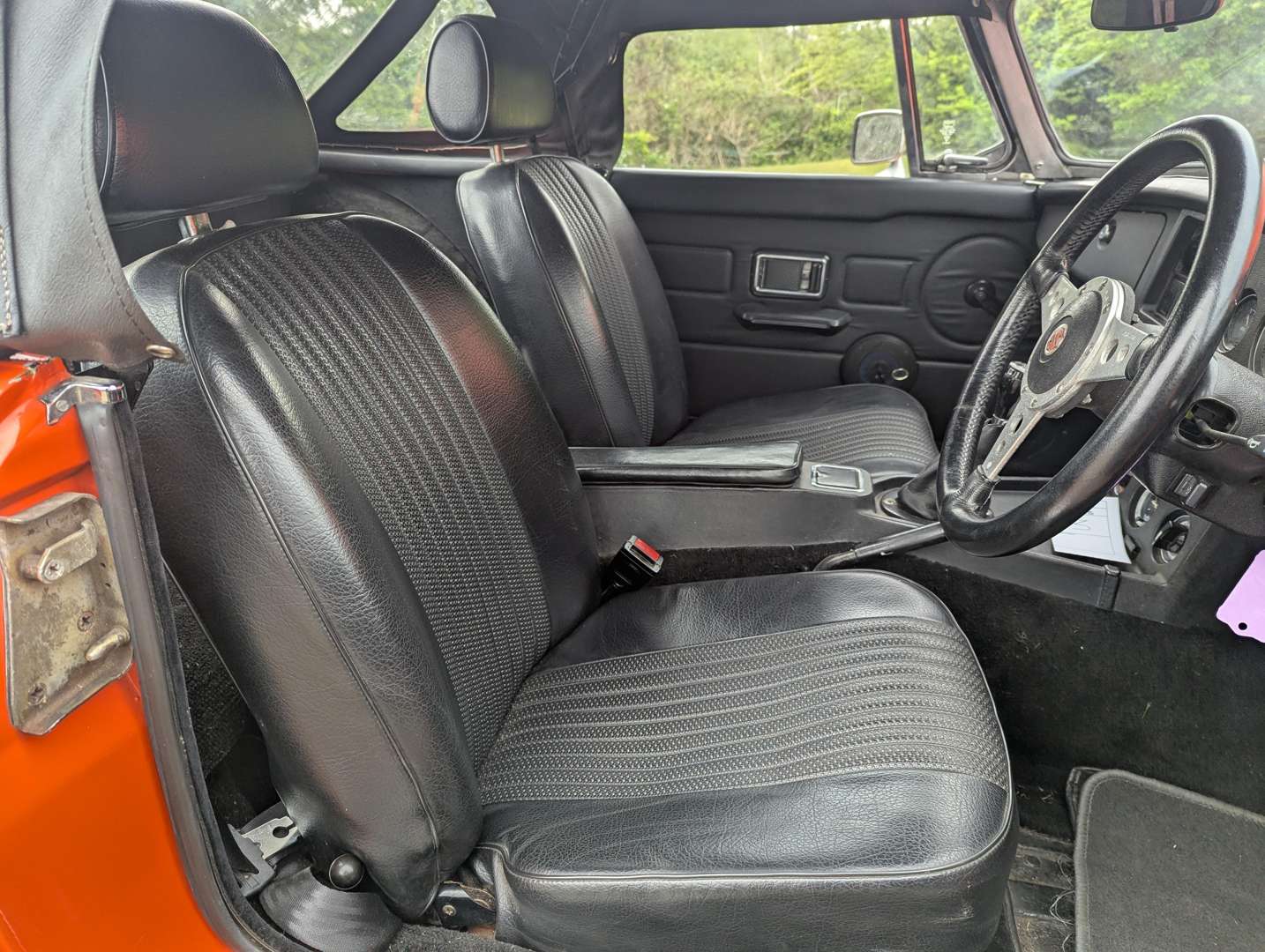 <p>1978 MG B ROADSTER</p>