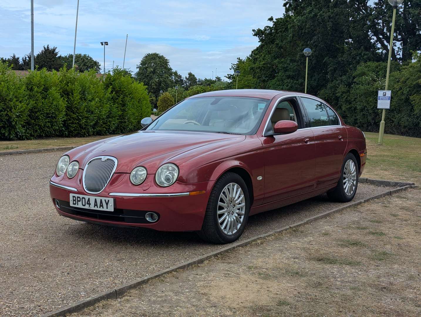 <p>2004 JAGUAR S-TYPE 3.0 V6 SE AUTO</p>