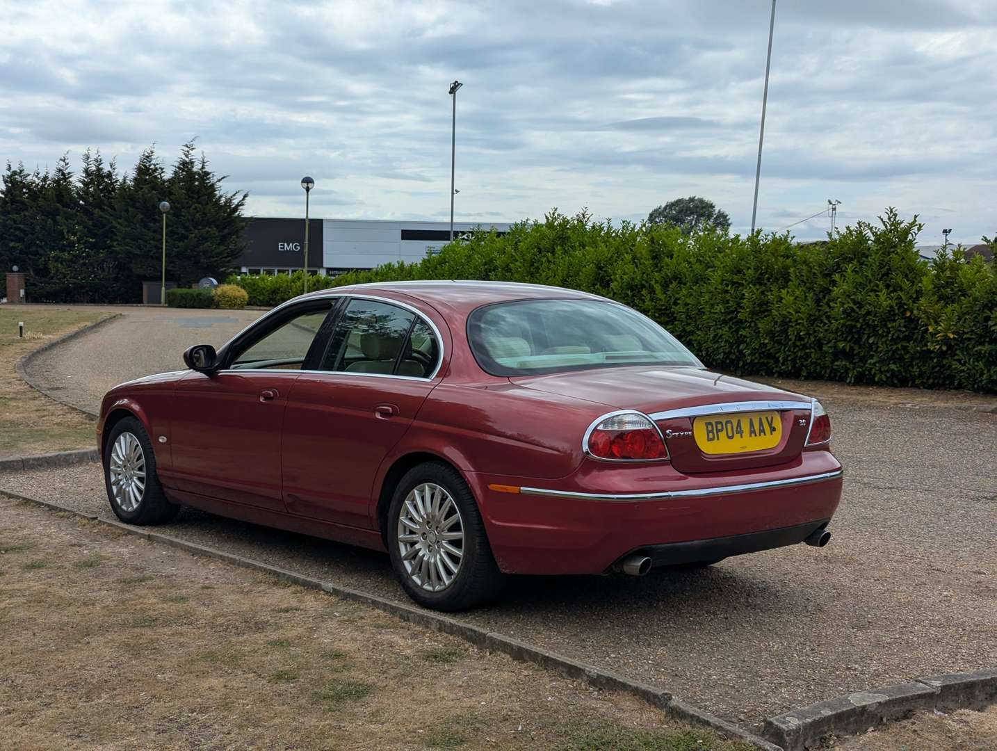 <p>2004 JAGUAR S-TYPE 3.0 V6 SE AUTO</p>